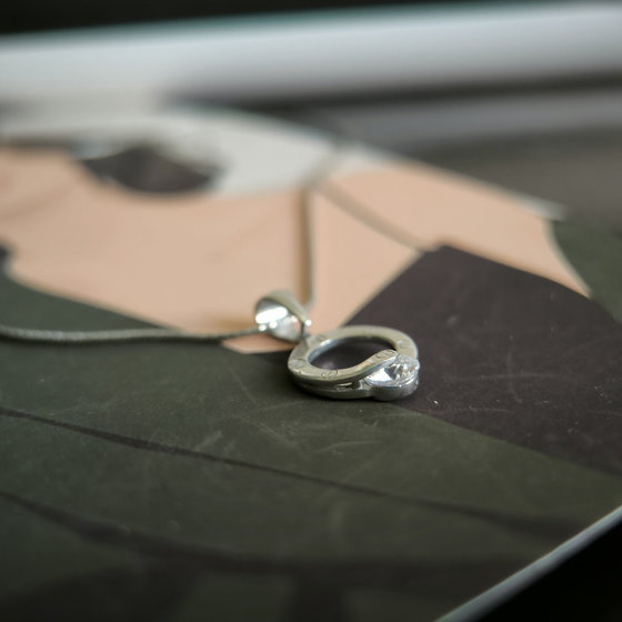 Silver pendant with cubic zirconia