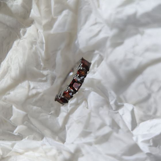 Серебряное кольцо с гранатом 1.85ct