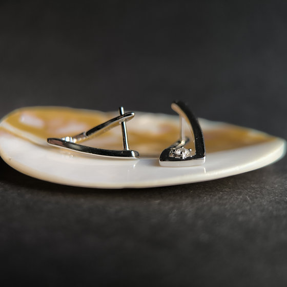 Серебряные серьги с фианитами