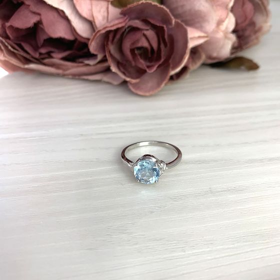 Серебряное кольцо с топазом