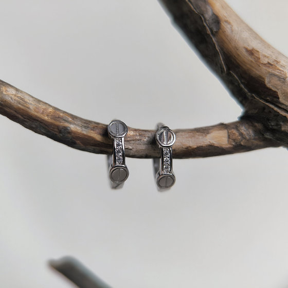 Серебряные серьги с фианитами