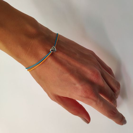 Silver bracelet without stones