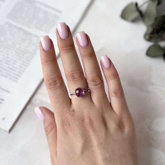 Silver ring with alexandrite