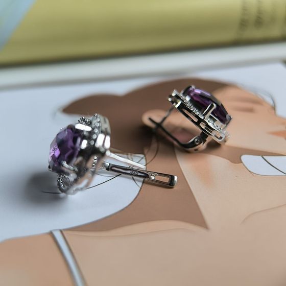 Sterling silver earrings with alexandrite 16.513ct, pianites