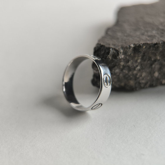 Silver ring with cubic zirconia