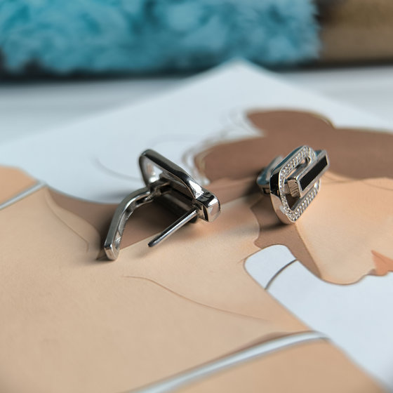 Серебряные серьги с фианитами, ониксом