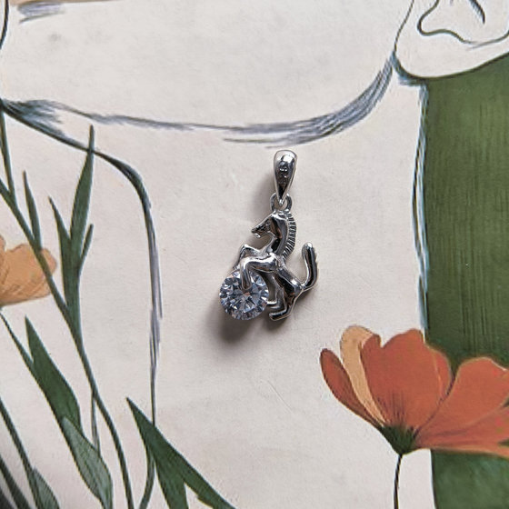 Серебряная подвеска с фианитами