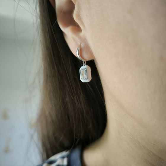 Срібні сережки з фіанітами, емаллю