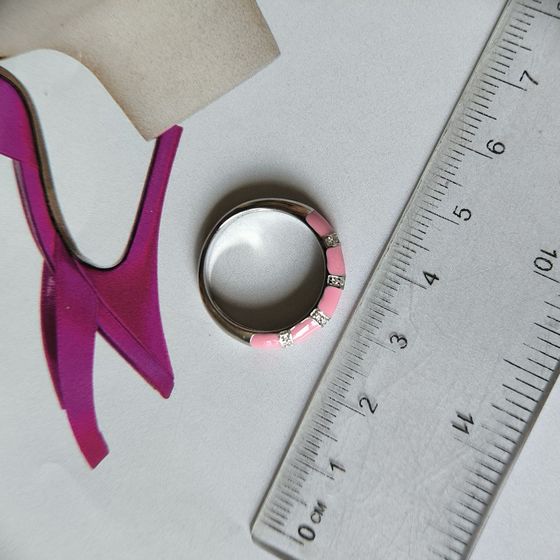 Серебряное кольцо с фианитами, емаллю