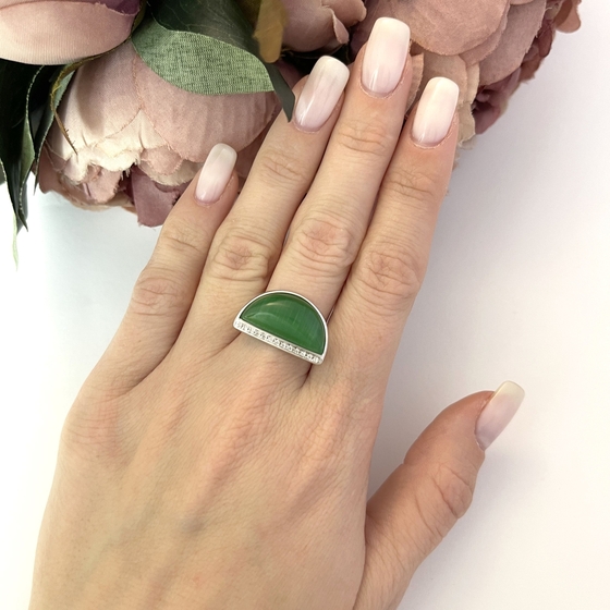 Silver cat's eye ring