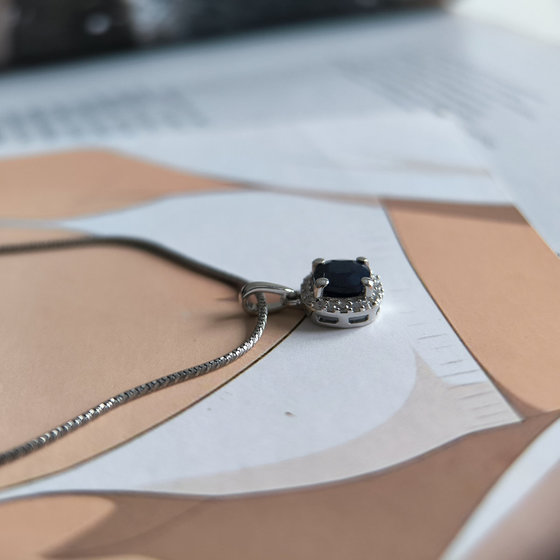 Серебряная подвеска с сапфиром 1.389ct, фианитами