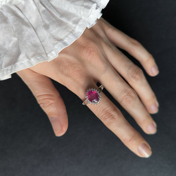 Silver ring with ruby, fianites