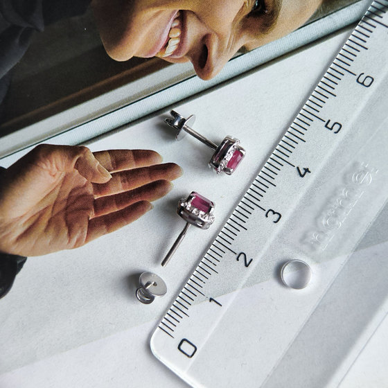 Серебряные серьги с рубином 2.146ct, фианитами