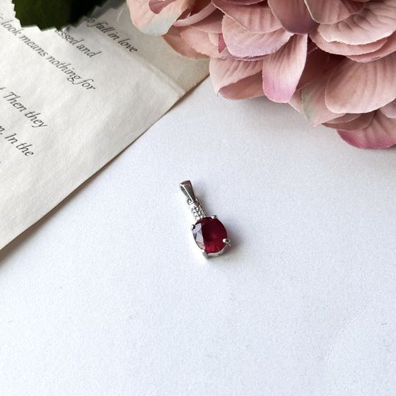 Серебряная подвеска с рубином 3.708ct