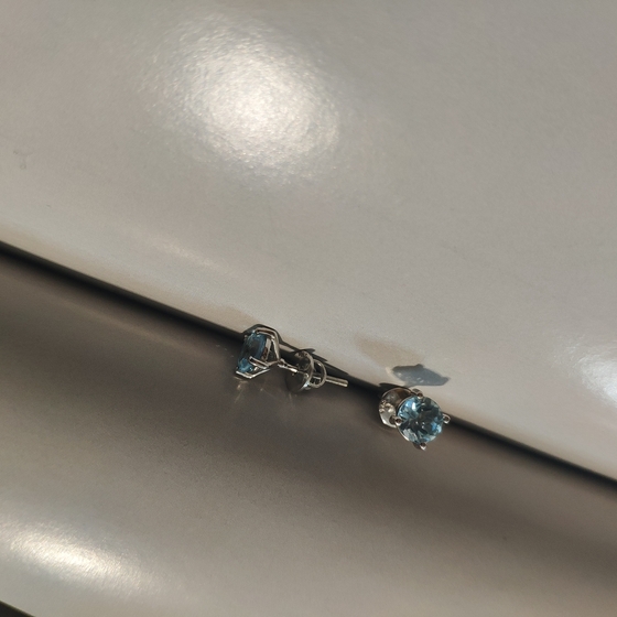 Серебряные серьги с топазом 1.995ct