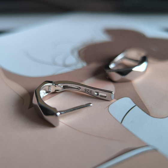 Серебряные серьги без камней