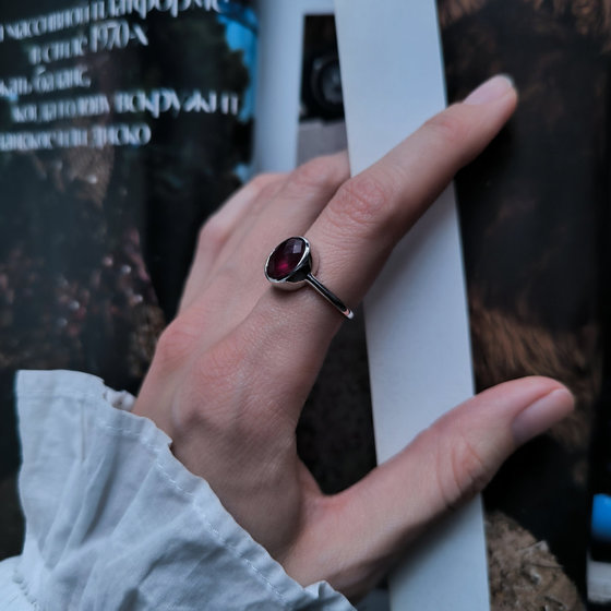 Серебряное кольцо с рубином 3.5ct