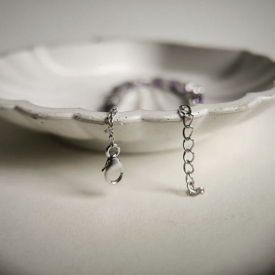 Silver bracelet with amethyst