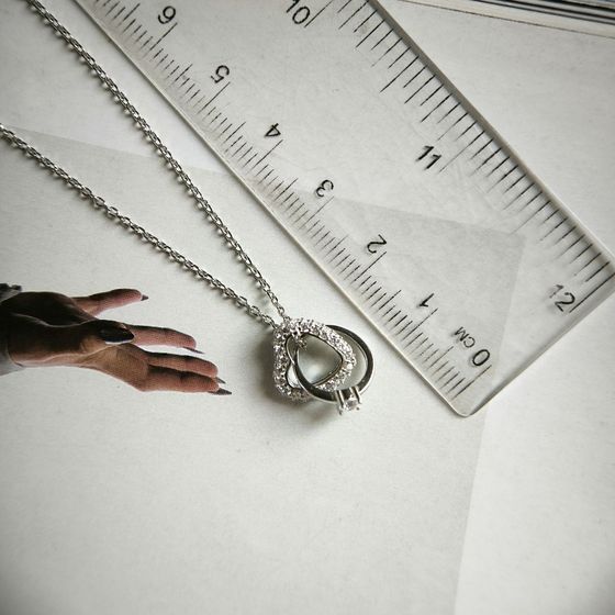 Серебряное колье с фианитами