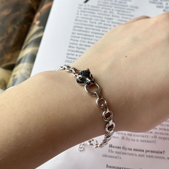Silver bracelet with phianites