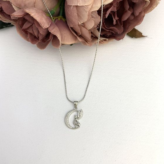 Silver pendant with phianites