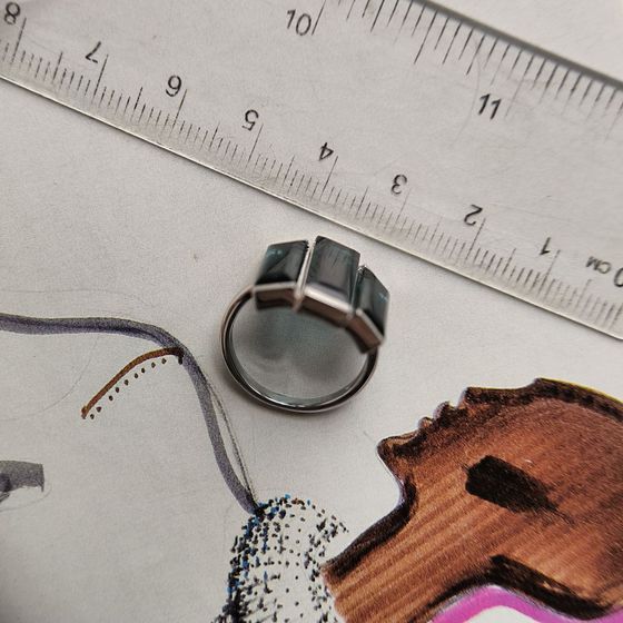 Серебряное кольцо с топазом Лондон Блю 6.66ct