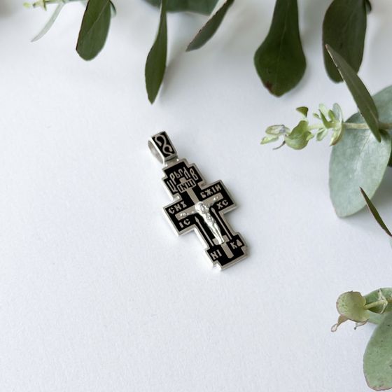 Серебряный крестик с емаллю