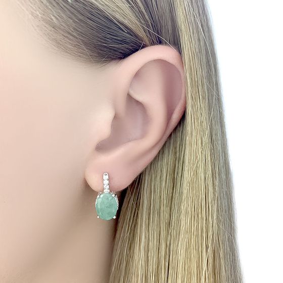 Silver earrings with a 3.783-carat emerald and cubic zirconia