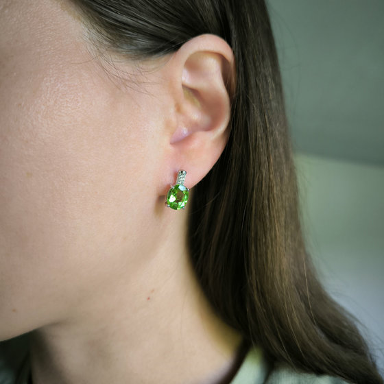 Серебряные серьги с хризолітом 4.473ct