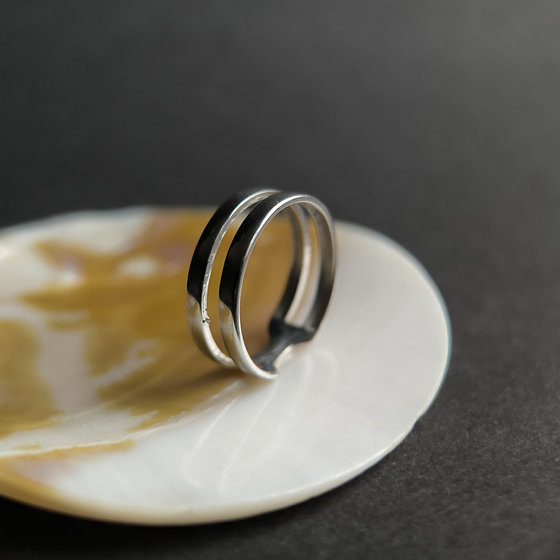 Серебряное кольцо без камней