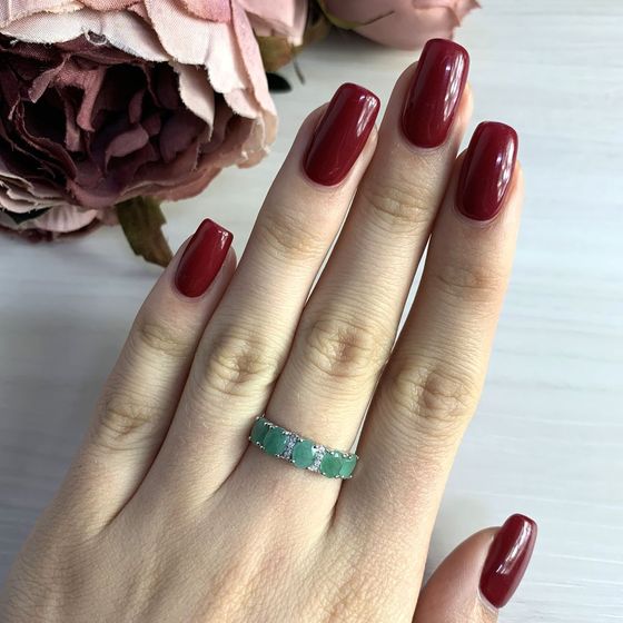 Серебряное кольцо с изумрудом 1.666ct