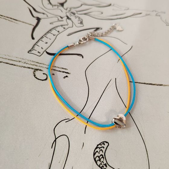 Silver bracelet without stones