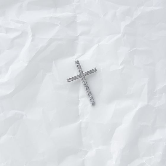 Silver cross with phianites