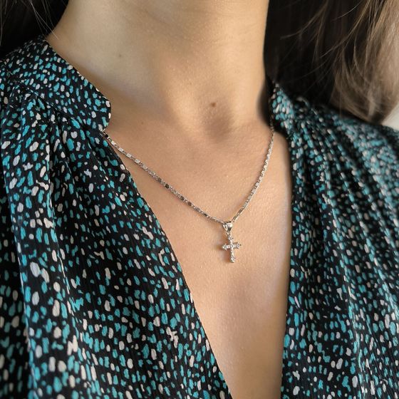 Серебряный крестик с фианитами