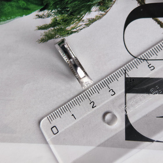 Серебряное кольцо с изумрудом nano 0.74ct
