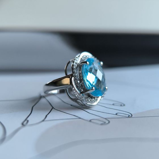 Серебряное кольцо с топазом 6.5ct