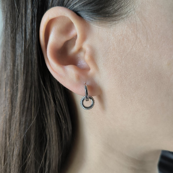 Серебряные серьги с фианитами