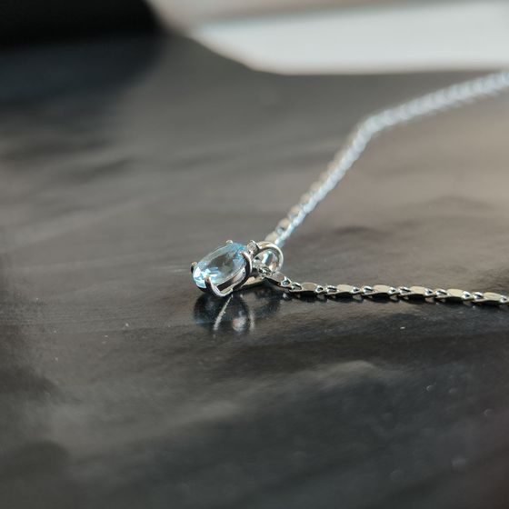 Серебряная подвеска с топазом 0.948ct