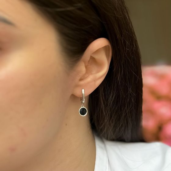 Silver earrings with yemallu