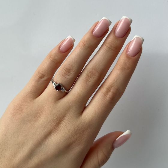 Silver ring with a 0.656-carat garnet