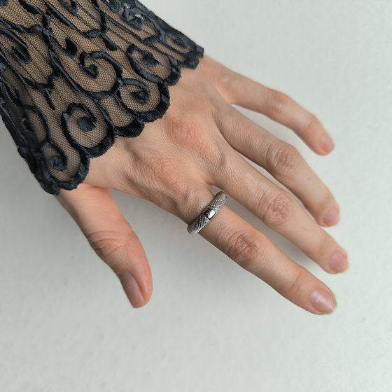 Серебряное кольцо без камней