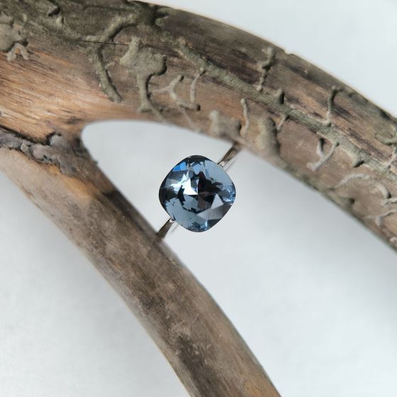 Серебряное кольцо с фианитами