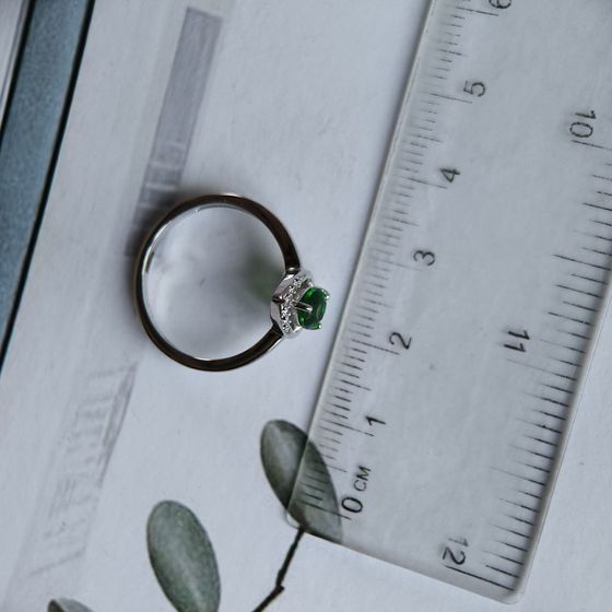 Silver ring with emerald nano 0.605ct