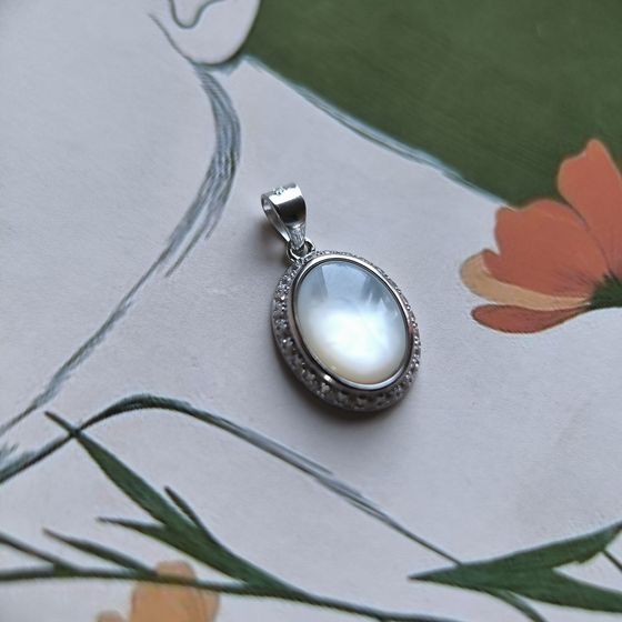 Silver pendant with phianites, mother-of-pearl