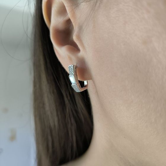 Silver earrings with mother-of-pearl