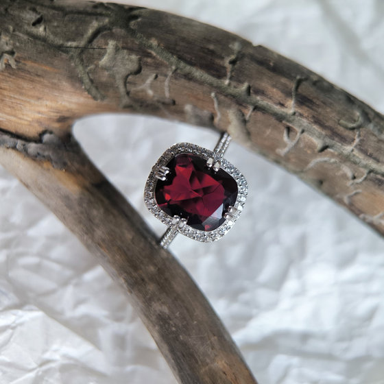 Серебряное кольцо с гранатом nano 4.798ct