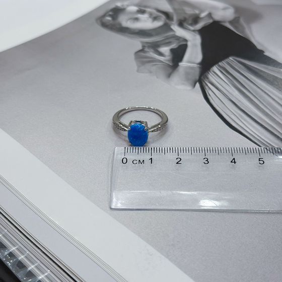 Серебряное кольцо с опалом 0.975ct, фианитами