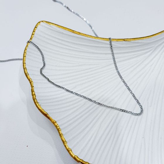 Silver chain without stones