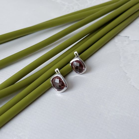 Серебряные серьги с султанитом