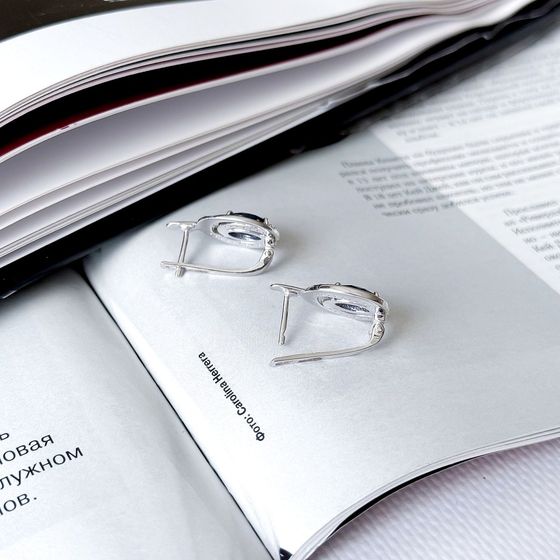 Срібні сережки з сапфіром 3.62ct, фіанітами